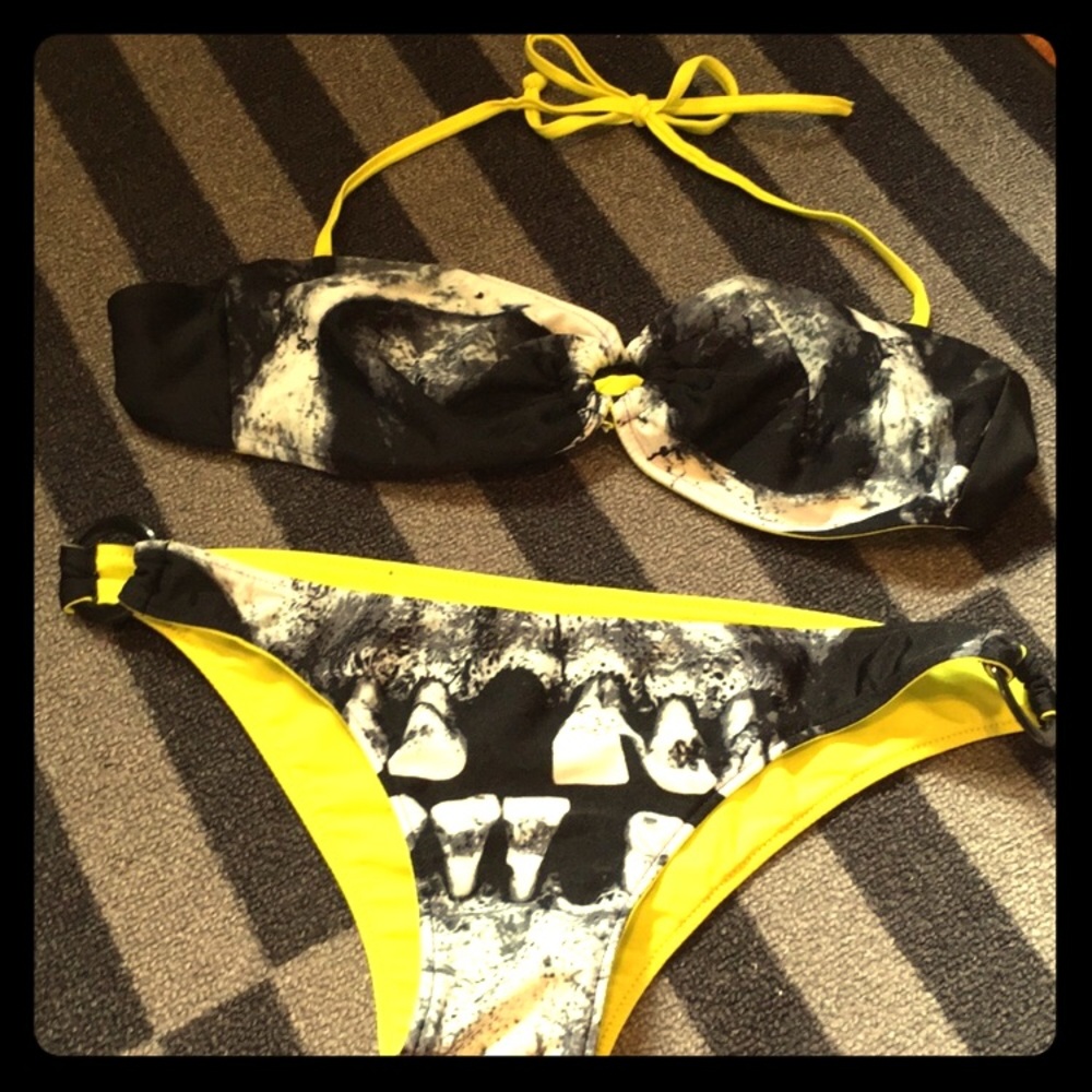 Iron Fist (Lose Tooth) Bikini